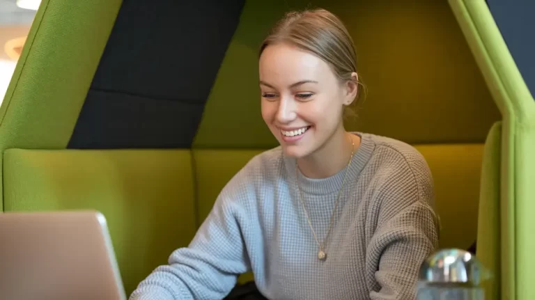 Ar tik bankai Lietuvoje vis dar teikia paskolas būstui įsigyti Asmuo ieško atsakymo į klausimą, ar tik bankai teikia paskolas būstui, ar yra alternatyvų.
